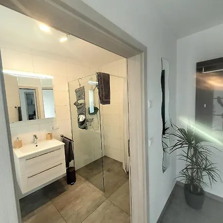 Hanek * Annweiler am Trifels